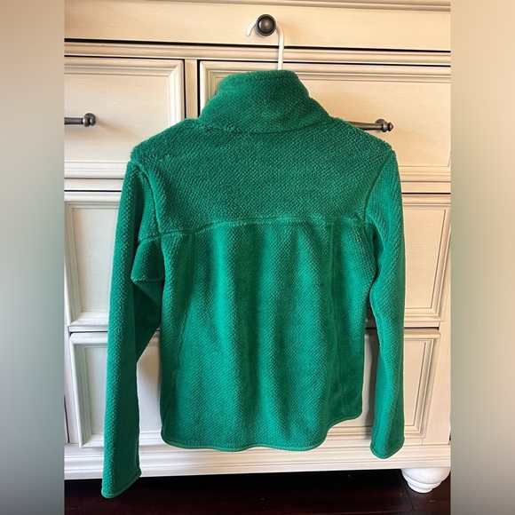 Patagonia Green fuzzy sweater - Picture 1 of 2